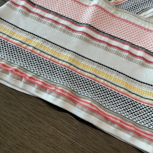 White House Black Market Sleeveless Sweater Tank Size XS Striped - Picture 4 of 15